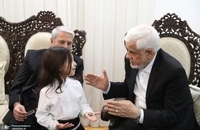 دیدار معاون اول رئیس‌جمهور با خانواده‌های  شهید رئیسی و شهید مالک رحمتی (7)