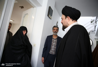 دیدار اعضای شورای مرکزی حزب موتلفه اسلامی و خانواده مرحوم حبیبی با سید حسن خمینی