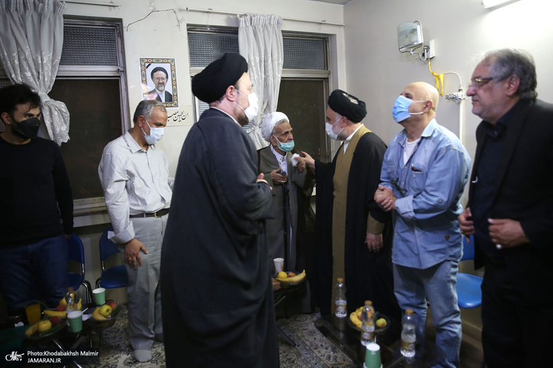 حضور سید حسن خمینی در منزل مرحوم حجت الاسلام و المسلمین دعایی (ره)
