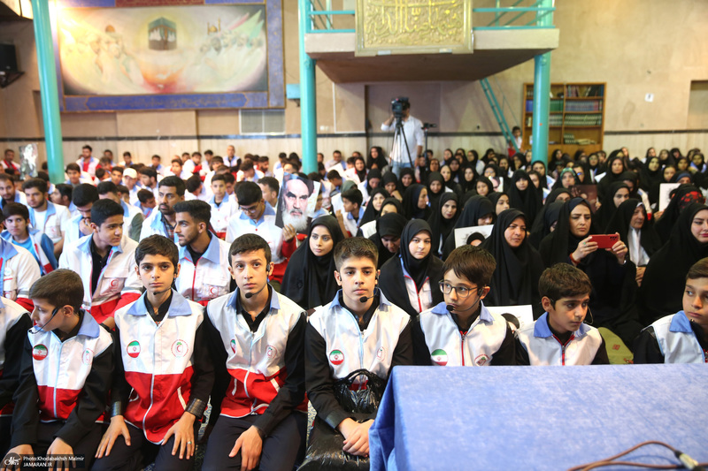 تجدید میثاق جوانان هلال احمر با آرمان‌های امام راحل