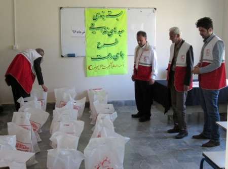 جمعیت هلال احمر استان اردبیل بیش از یک هزار سبد غذایی توزیع کرد