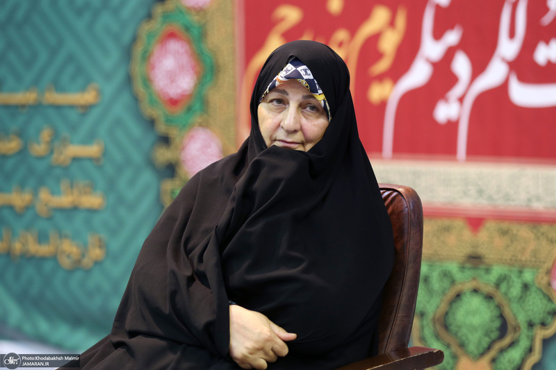 دیدار جمعی از خواهران نخبه عراقی با دکتر فاطمه طباطبایی در جماران