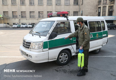 نیروی انتظامی فردیس برای کاهش شیوع کرونا تلاش می‌کند