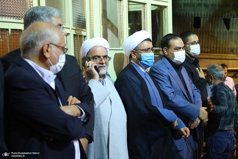 مراسم وداع با پیکر حجت الاسلام و المسلمین سید محمود دعایی در حسینیه جماران -3