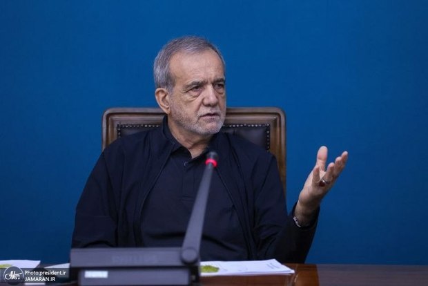 بهره‌برداری از پنل‌های خورشیدی ۱۲۰۰ مدرسه در سطح استان تهران با حضور پزشکیان