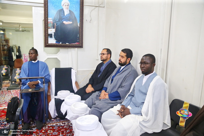 مراسم جشن عید غدیر و عمامه‌گذاری طلاب در بیت مراجع  تقلید و علما