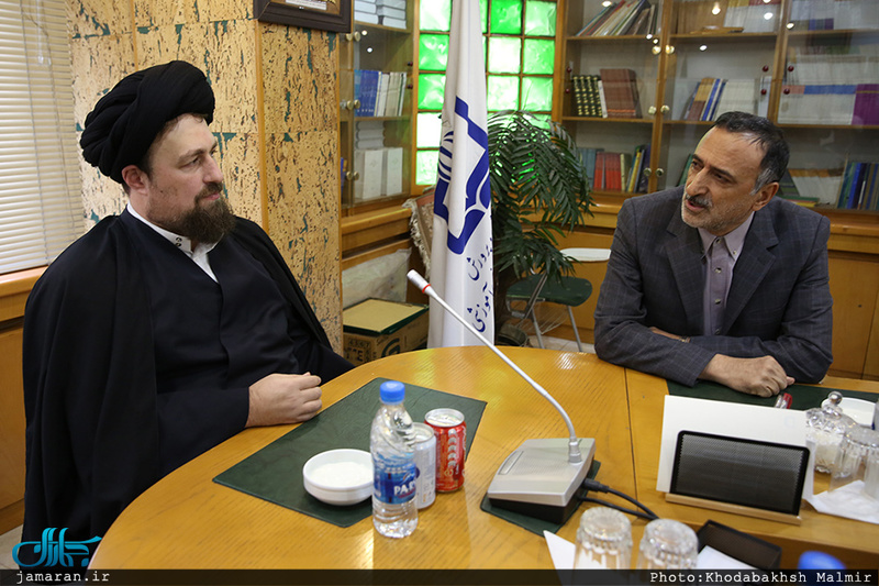 نشست بررسی «جایگاه اخلاق در ساحت های تربیت دانش آموزی با نگاهی به اندیشه تربیتی حضرت امام»