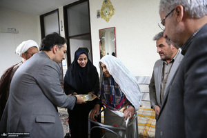 دیدار دست اندر کاران هفته فرهنگی بر استان آفتاب با خانواده شهداء