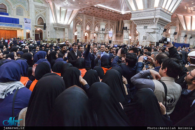 تجديد ميثاق وزير آموزش و پرورش، دانش آموزان و فرهنگيان با آرمان های حضرت امام(س)