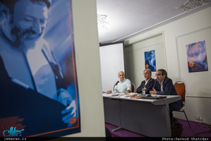 نشست خبری راه های برون رفت از چالش های اقتصادی پیش رو در موسسه دین و اقتصاد