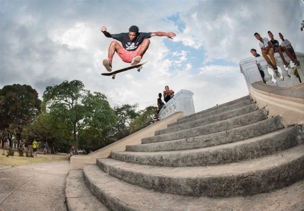 پیشنهاد اضافه شدن ۴ رشته ورزشی به المپیک ۲۰۲۴/ زنگ‌خطر برای کاراته، اسکواش و شطرنج
