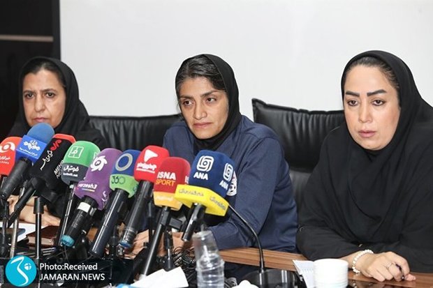 سرمربی فوتبال زنان هیچ قولی نداد!