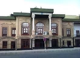 نمایش پلاک طلای دوره ساسانی در موزه باستان شناسی عمارت ذوالفقاری زنجان