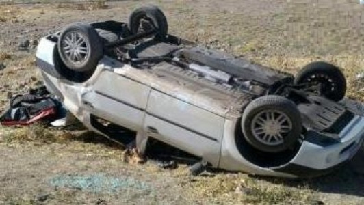 مصدومیت هفت نفر بر اثر واژگونی خودرو ال 90  در اتوبال قزوین- زنجان