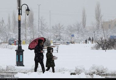 یخبندان مدارس زنجان را به تعطیلی کشاند