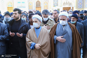 مراسم تشییع مرحوم حاج عیسی جعفری خادم امام خمینی (ره) در حرم حضرت معصومه (س)