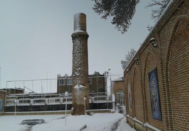 بارش 7 سانتیمتری برف در خوی  تمامی جاده ها باز است