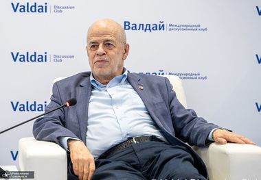 شرق‌شناس روس: شاهد اتحاد ایرانیان، در برابر تهدیدات خارجی هستیم