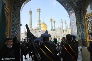 مراسم عزاداری خادمان حرم حضرت معصومه (س) در روز شهادت امام موسی کاظم (ع)‎