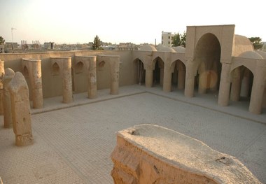 «مسجد تاریخانه» نماد دامغان شد