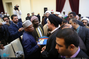 دیدار جمعی از میهمانان کنفرانس وحدت اسلامی با سید حسن خمینی