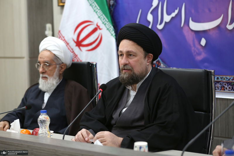 حضور سید حسن خمینی در گردهمایی علمی به مناسبت هفته پژوهش در پژوهشکده امام خمینی(س) و انقلاب اسلامی