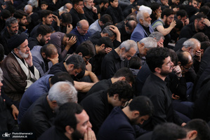 آخرین شب مراسم عزاداری حضرت اباعبدالله الحسین (ع) در حسینیه امام خمینی