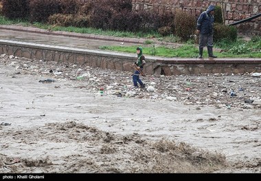 آب‌گرفتگی در ۶۰ روستای آذربایجان‌غربی؛ سیل ۳ پل ارتباطی استان را تخریب کرد