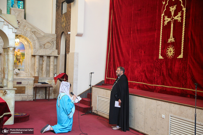 مراسم بزرگداشت امام خمینی (س) در کلیسای «سرکیس مقدس»