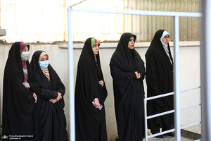 بازدید اقشار مختلف مردم از بیت امام خمینی (س) در جماران- 7