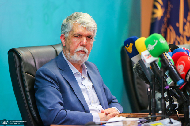 صالحی، وزیر فرهنگ: دشمنان تلاش دارند ایران را منزوی کنند و وظیفه ما ارائه تصویر درست از کشور است/ حدود شصت خبرنگار خارجی بعد از جنگ دوازده روزه به ایران آمده‌اند/ در سبد خانوار، مصرف کالای فرهنگی دچار تنزل شدید است