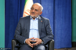 گفتگو حضور با حاجی میرزایی رئیس دفتر رئیس جمهور در حسینیه جماران