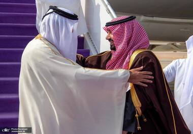 امیر قطر وارد ریاض شد + عکس‌ها