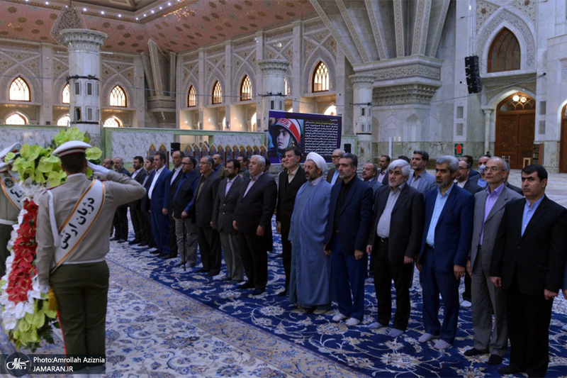 تجدید میثاق مدیرکل و کارکنان بنیاد شهید و امور ایثارگران تهران بزرگ با آرمان های حضرت امام(س)