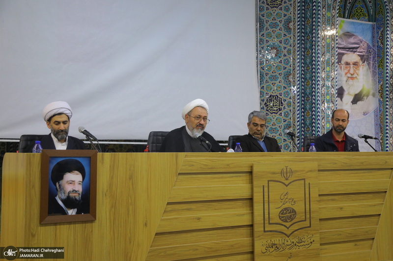 اهدا آثار برتر خوشنویسان به موسسه تنظیم و نشر آثار امام خمینی (س) نمایندگی قم