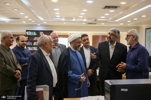 بازدید رئیس موسسه تنظیم و نشر آثار امام خمینی (س) از موسسه اطلاعات