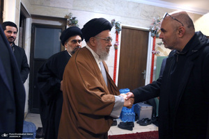 حضور شخصيت هاي سياسي در منزل مرحوم آیت الله بجنوردی 2