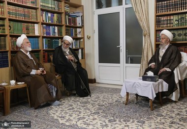حضور رییس دفتر مقام معظم رهبری در بیوت آیات مکارم شیرازی و سبحانی + عکس