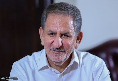 کتاب خاطرات اسحاق جهانگیری با عنوان «در اندیشه ایران» منتشر شد + عکس
