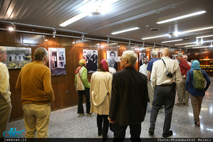 بازدید جمعی از گردشگران آمریکایی از بیت امام خمینی در جماران 