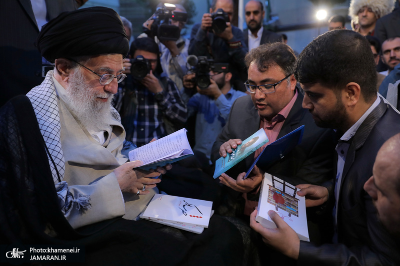 دیدار جمعی از شاعران و اهالی فرهنگ و ادب با رهبر معظم انقلاب