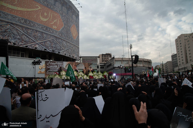 تجمع مردمی در سوگ شهادت رئیس جمهوری و هیات همراه در میدان ولیعصر (عج)