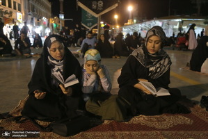 مراسم احیای شب بیست و یکم ماه رمضان در جوار حرم کریمه اهل بیت(س)