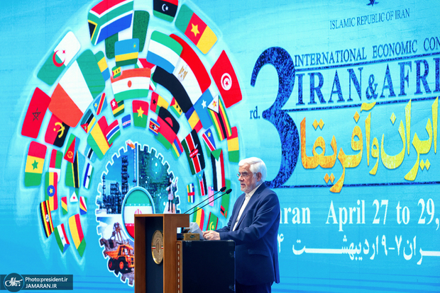 عارف: اراده جمهوری اسلامی ایران برای بازتعریف و توسعه همه‌جانبه روابط اقتصادی با آفریقا، استوار و راسخ است/ با تشکیل دولت چهاردهم و و دولت وفاق راهبرد توسعه همکاری‌ها با جهان به ویژه با قاره آفریقا با جدیت بیشتری دنبال شد