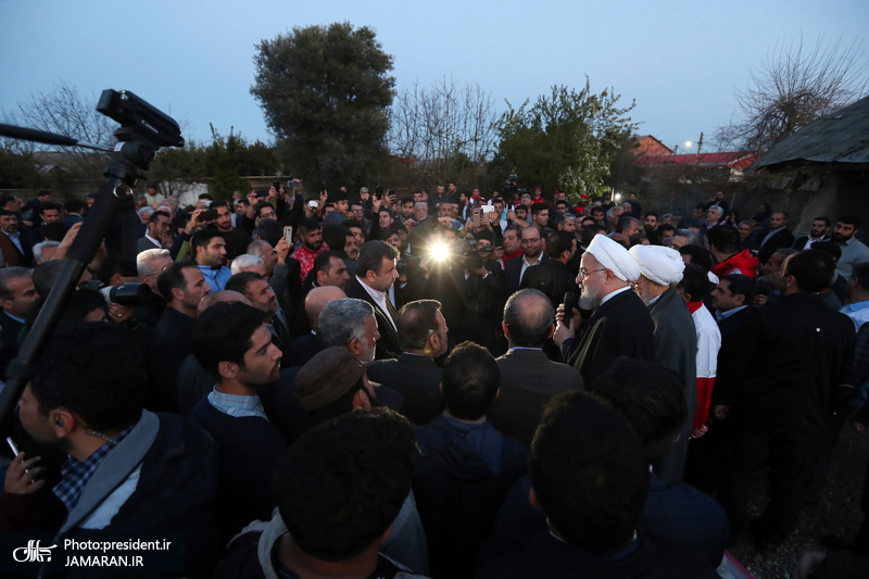 روحانی در جمع مردم روستای کردخیل مازندران