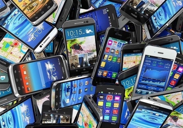 قیمت روز انواع تلفن های همراه در بازار/ 29 شهریور 99