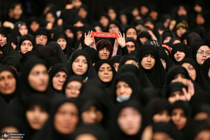 مراسم عزادارای شب عاشورا با حضور رهبر انقلاب اسلامی