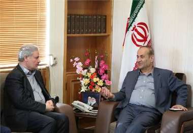 سرمایه های خرد روستایی در پست بانک سرمایه گذاری شود