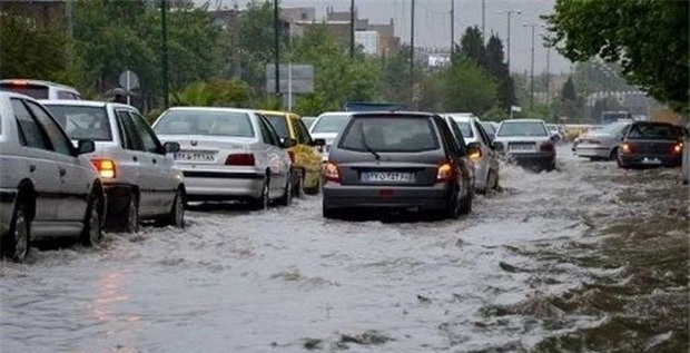 جاده فیروزکوه در معرض خطر سیل قرار دارد