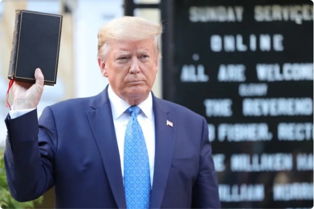 دستور ترامپ به دستگاه قضایی آمریکا برای حذف رقبایش!